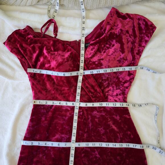 Vintage Inspired Crushed Red Velvet Asymmetrical Dress by Guess Size 8 - Picture 9 of 16